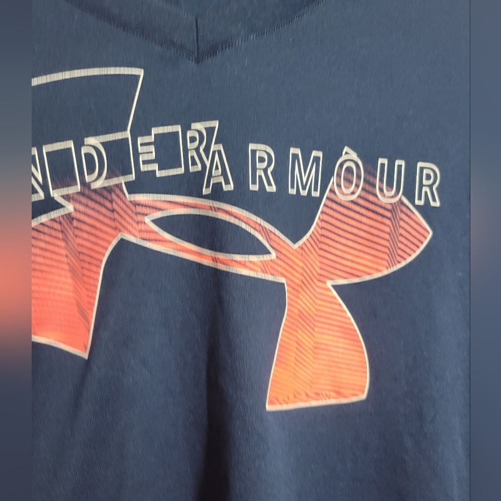 ‎Under Armour Shirt - Picture 3 of 5